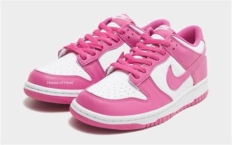 nike dunks kids size 4.